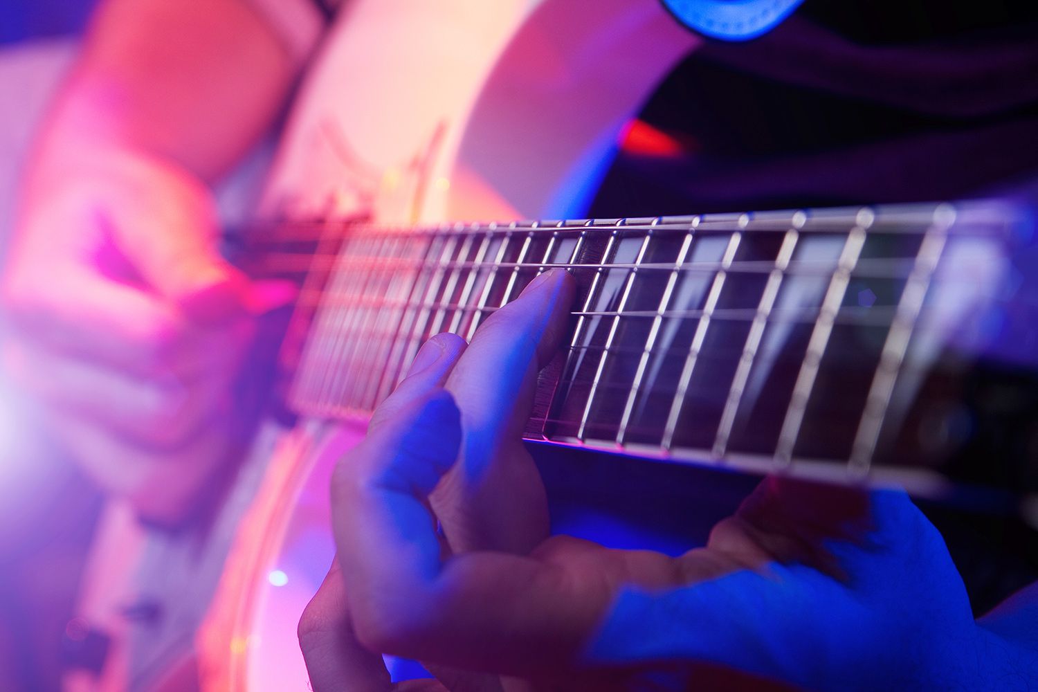 Guitarist_1-1500×1000